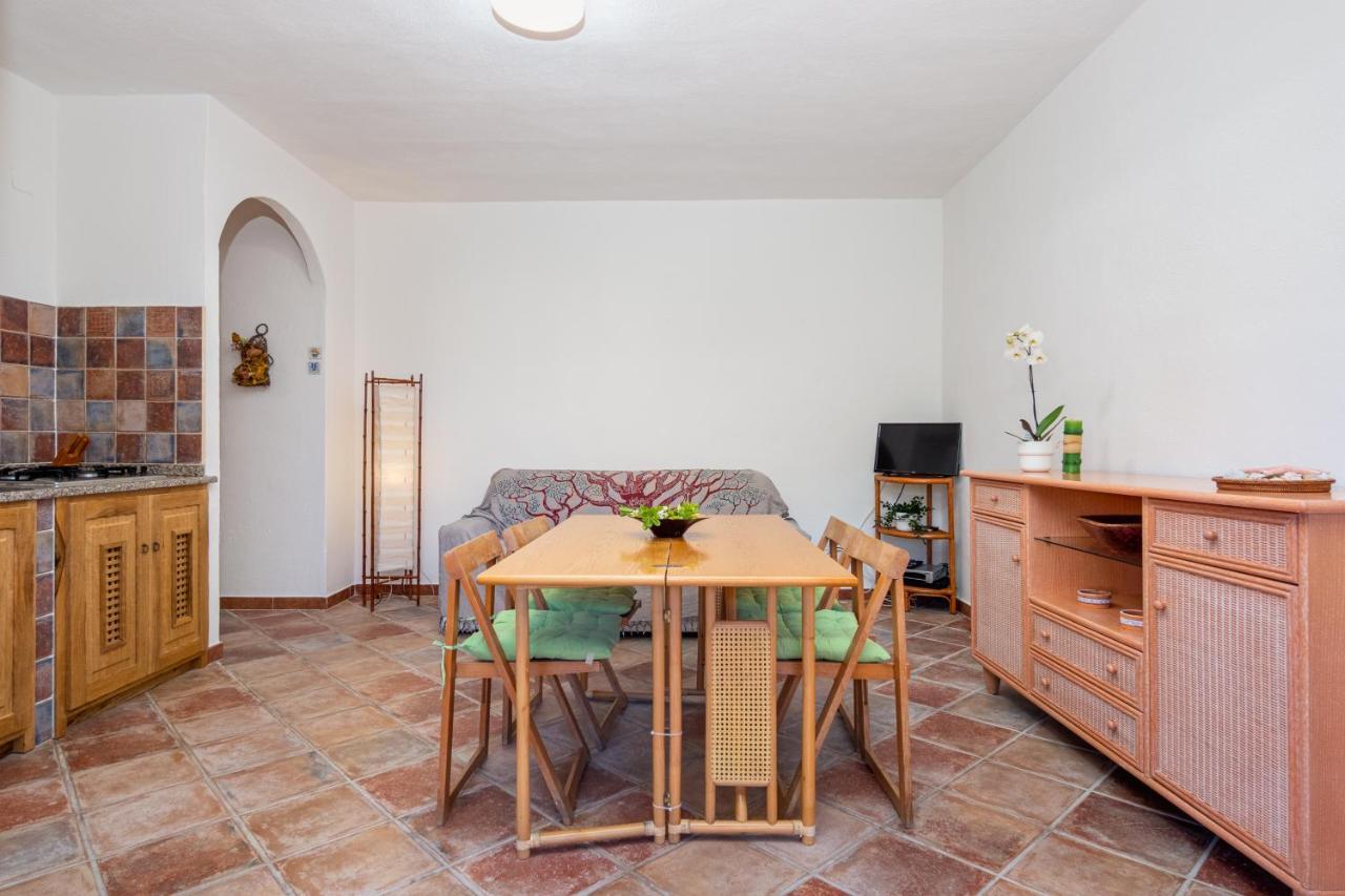 Holiday House Li Piri San Teodoro  Exterior photo